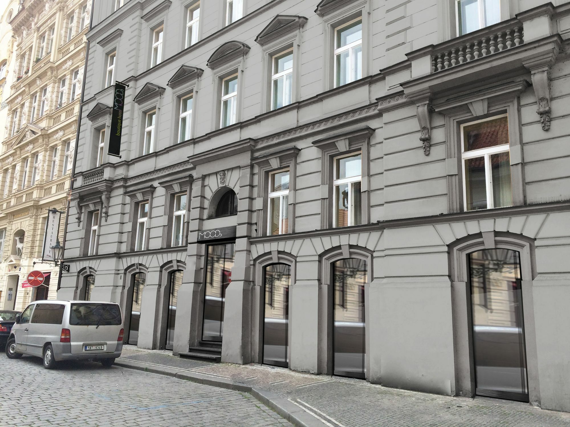 Moods Charles Bridge Hotel Prag