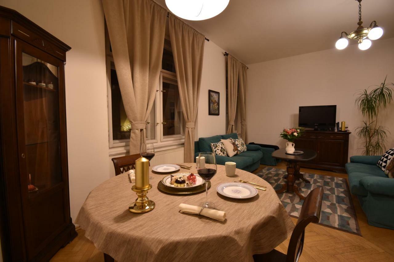 Cozy Flat By The Astronomical Clock Lejlighed *