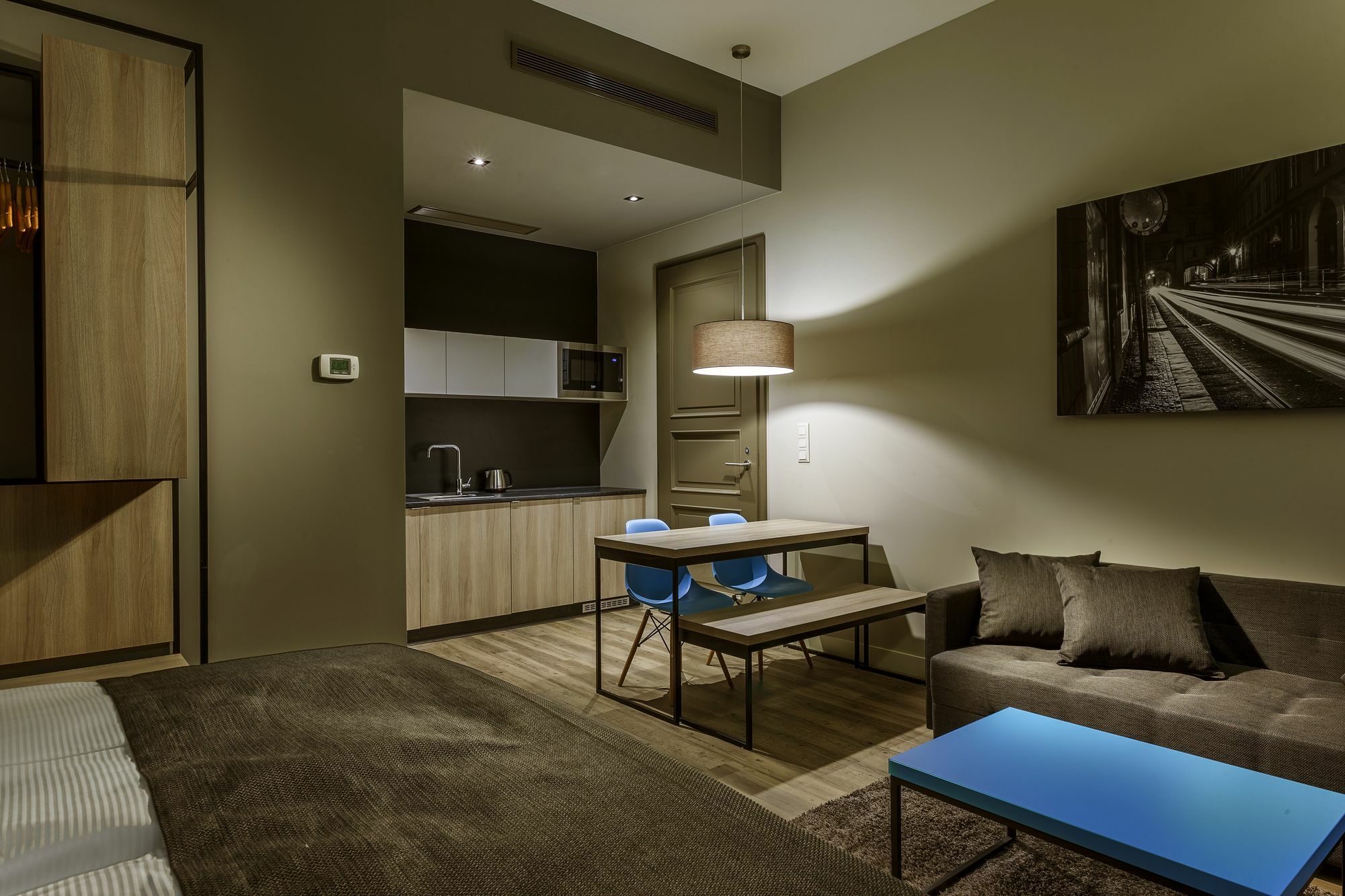 Apartment Avenue Legerova 19