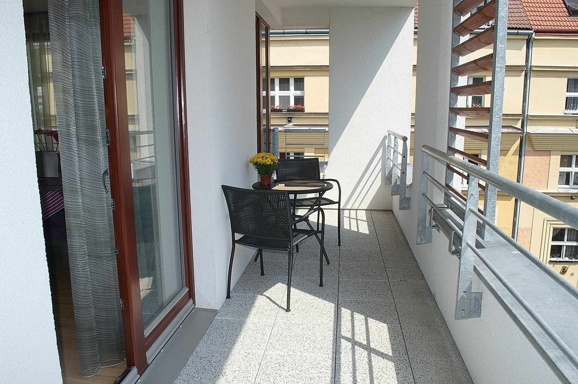 Bright Spacious *