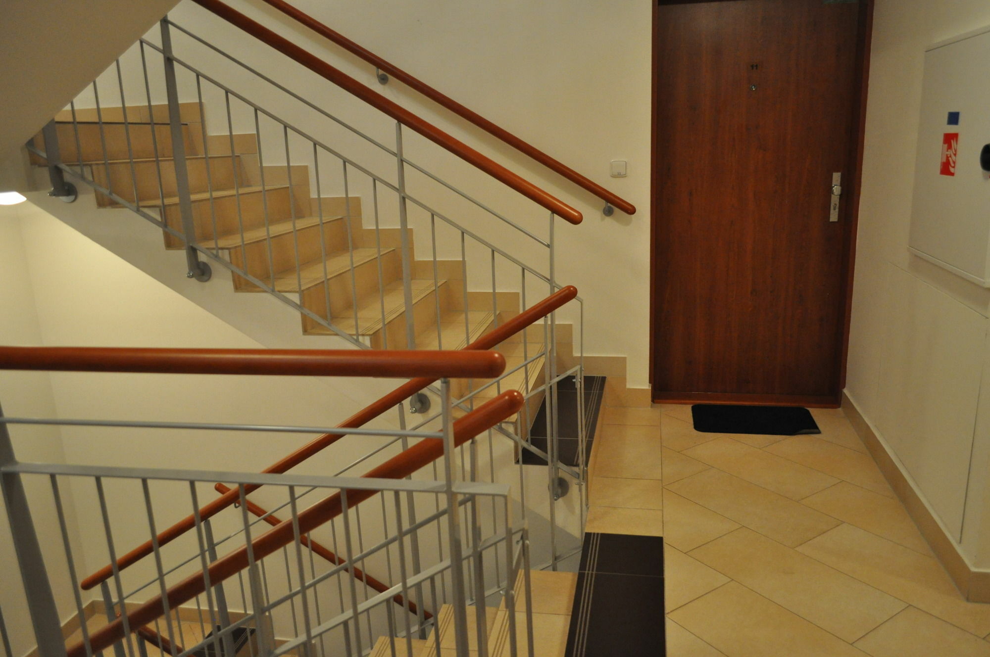 Bright Spacious Apartment Prag