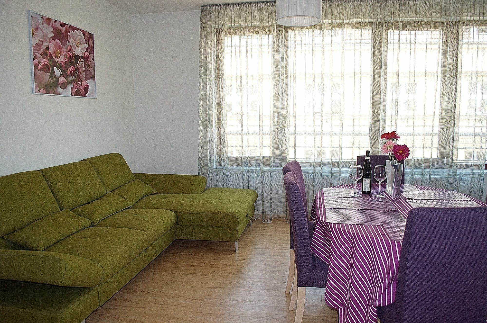 Apartment Bright Spacious