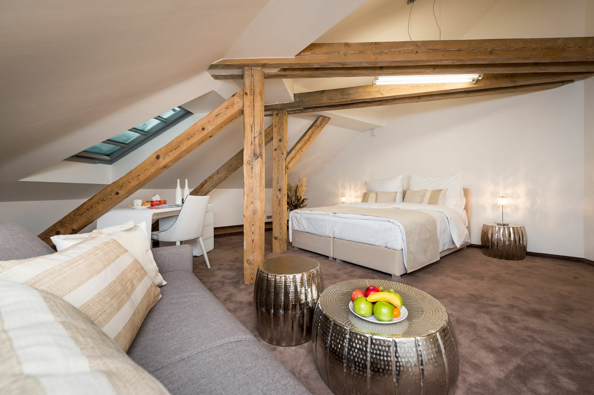 Apartment Empirent Castle Prag
