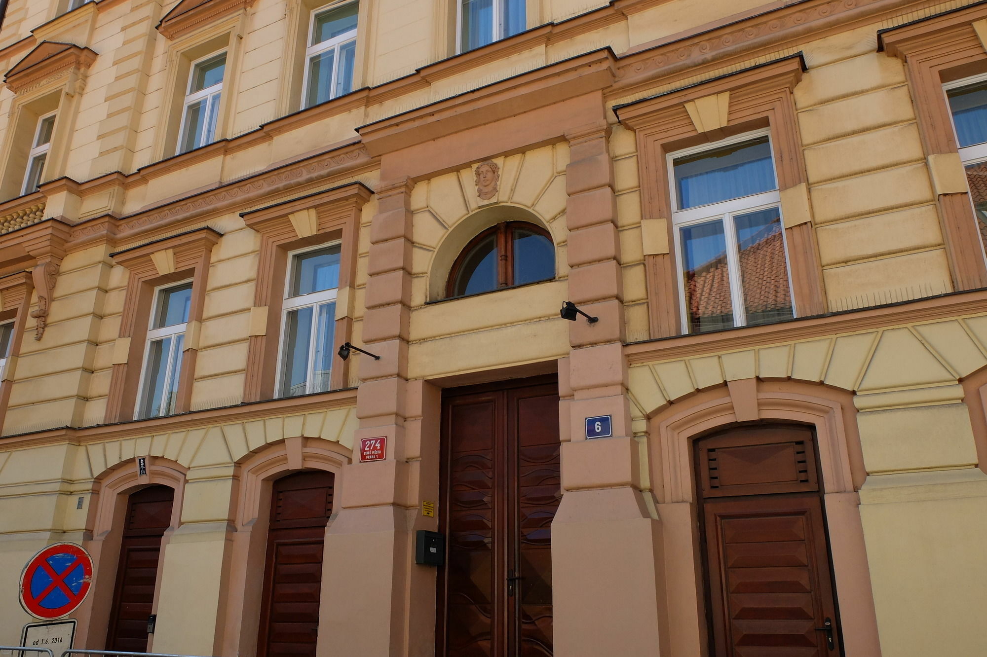 Naprstkova Lägenhetshotell