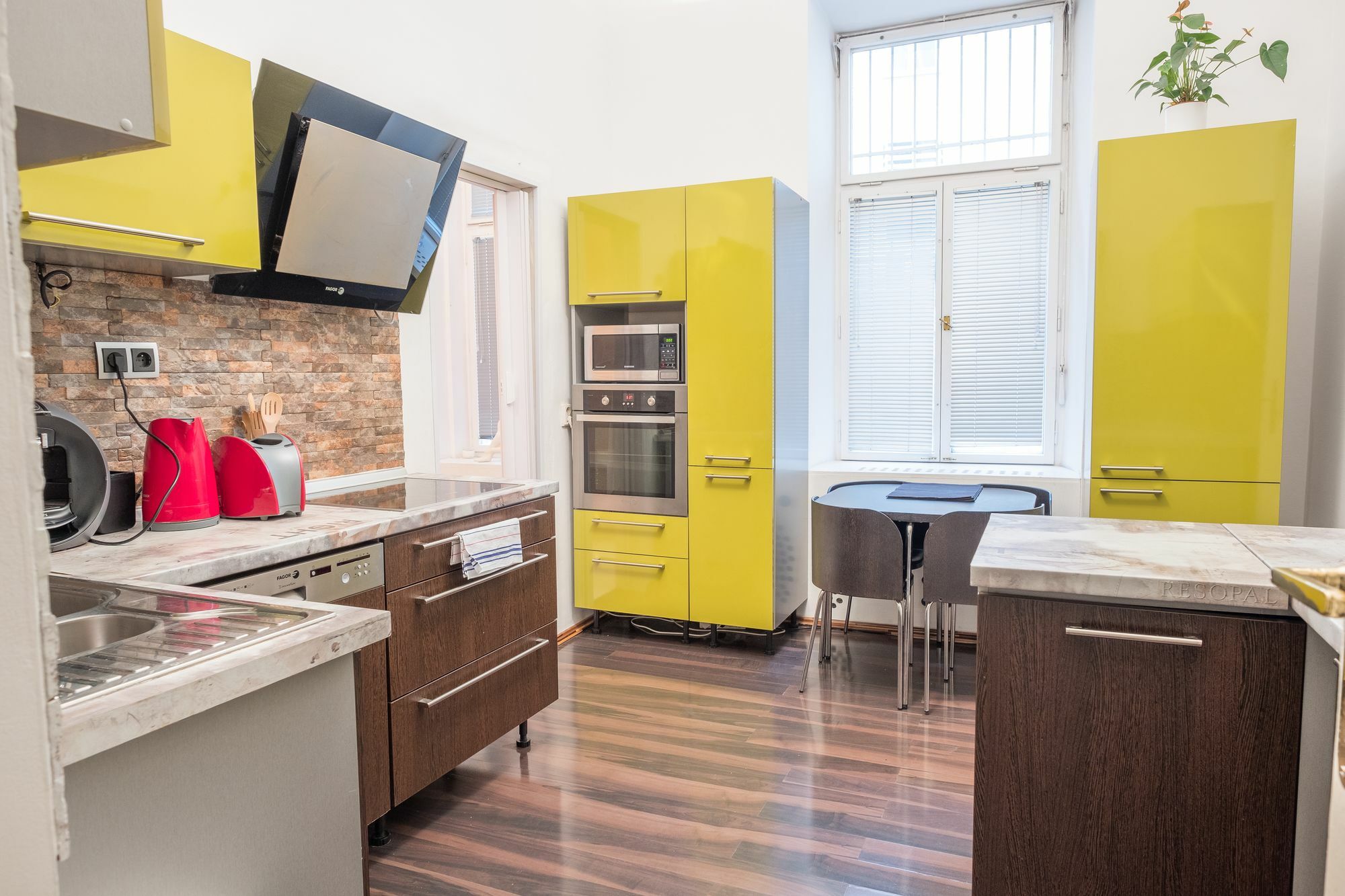 Apartment Resslova By The Dancing House