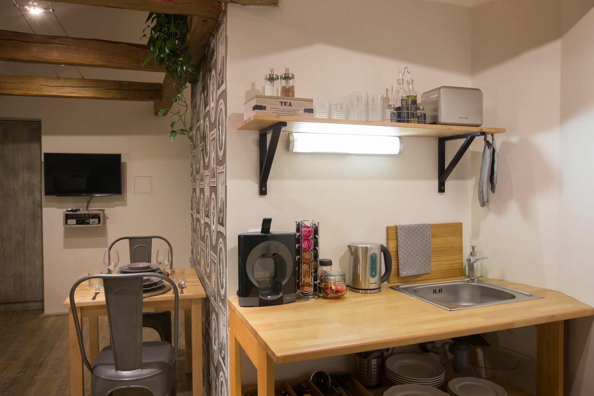 Gigantic Boho Chic 3 Bedroom 3 Bathroom Loft With Hanging Chair Lejlighed Prag
