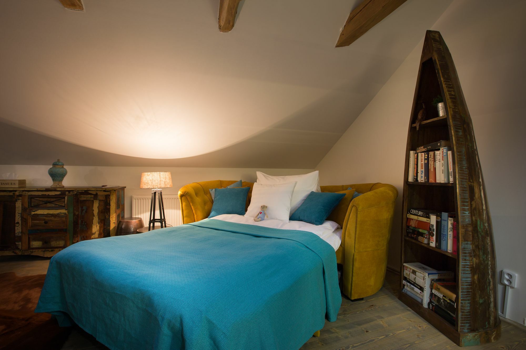 Gigantic Boho Chic 3 Bedroom 3 Bathroom Loft With Hanging Chair
