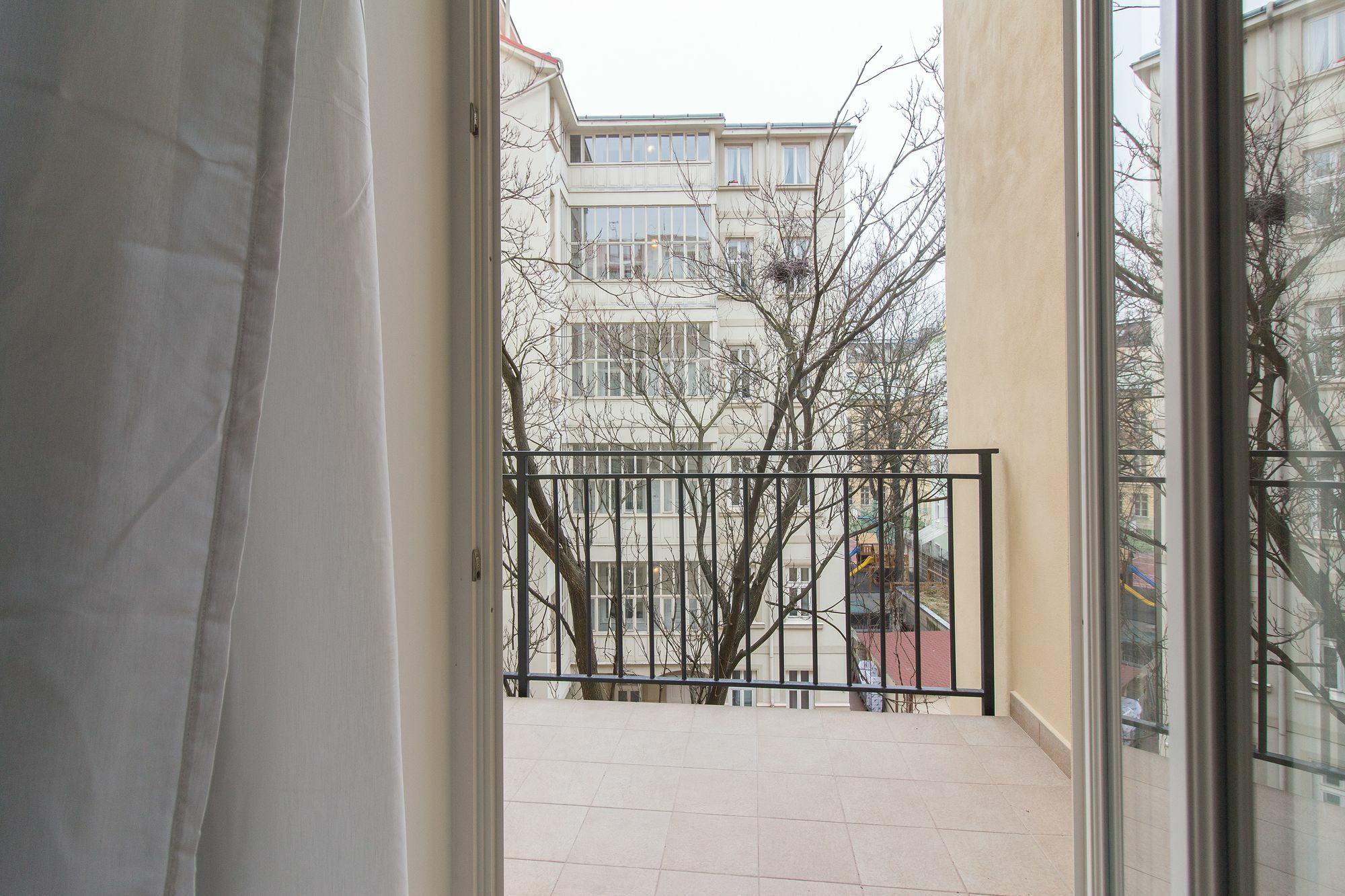 Apartment Balcony 10min From Historic Center Prag