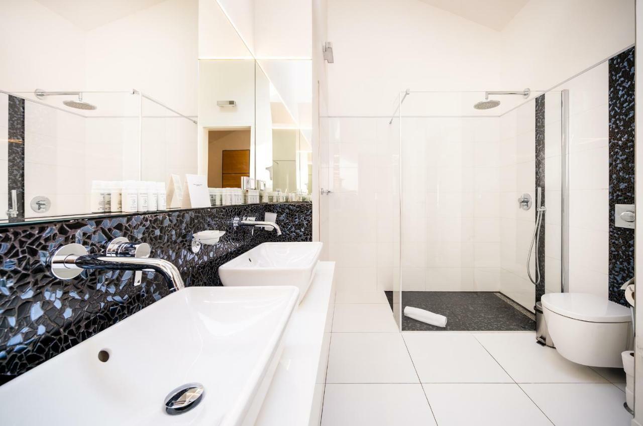 5br+3.5bt Wilson Apt. * Prag