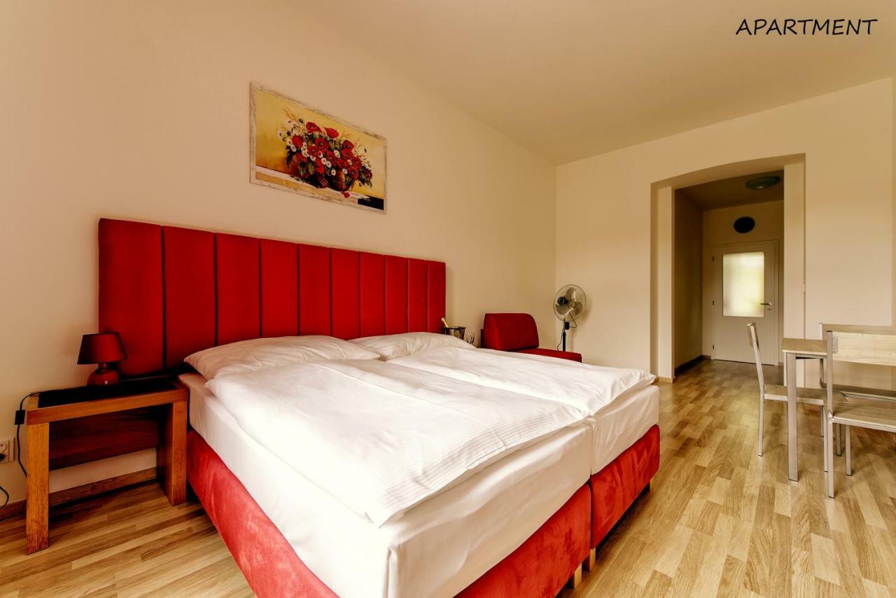 Otakar 3* Praha