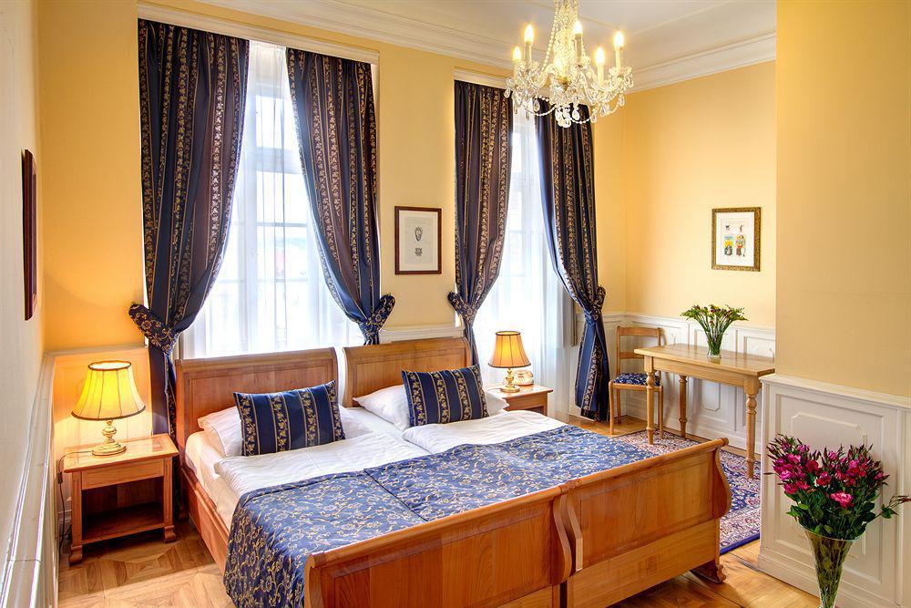 Hotell Golden Star 4*