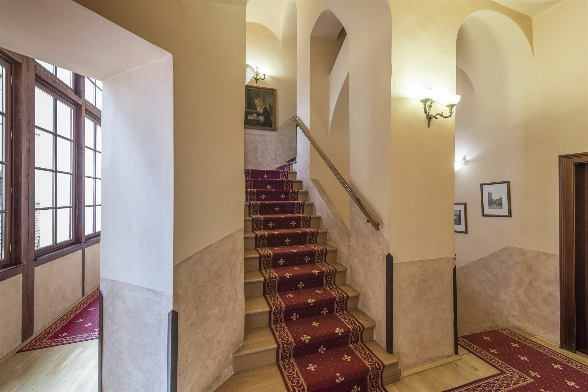 Hotell Cerny Slon Prag