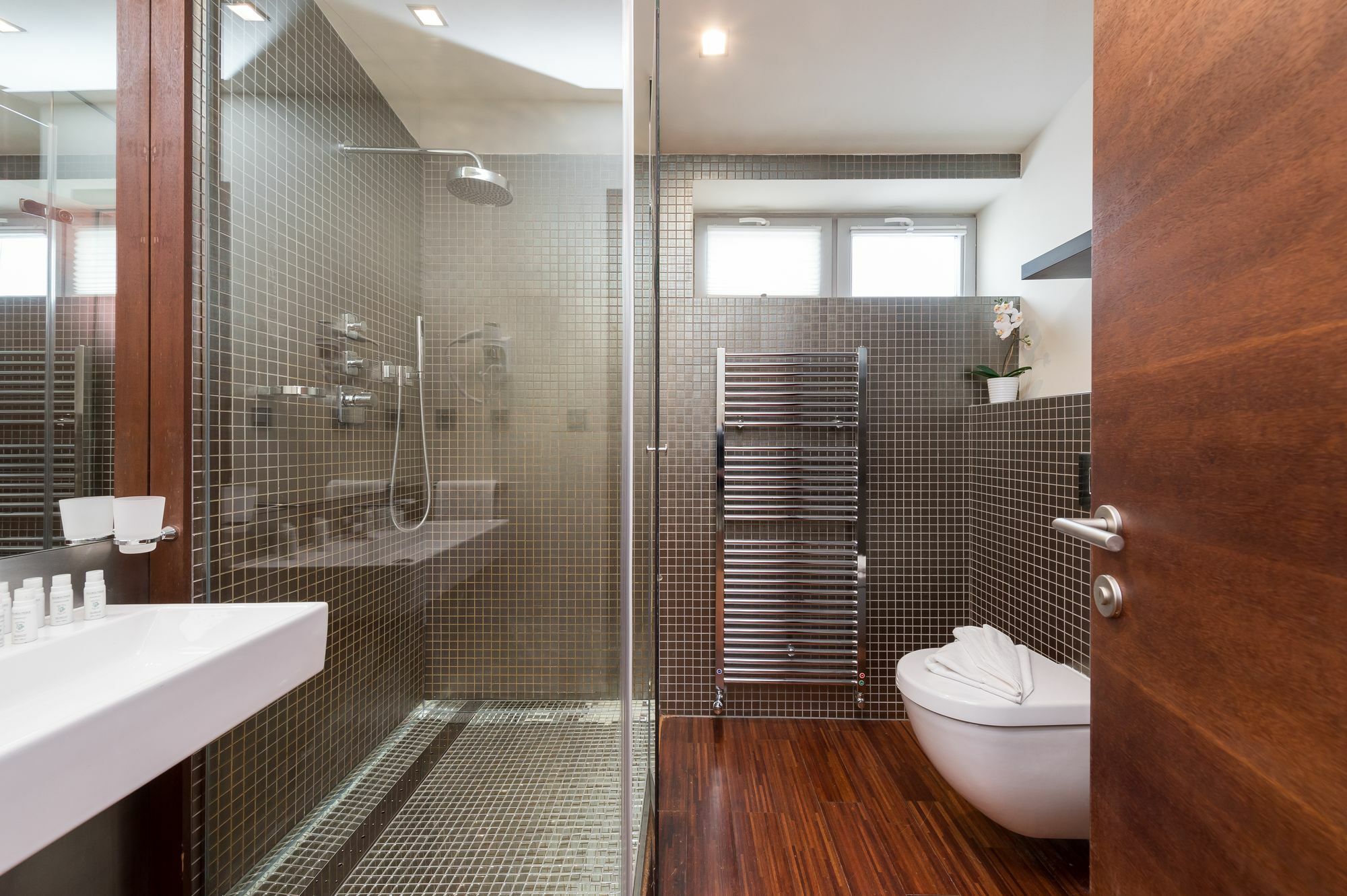 Empirent River Apartment
