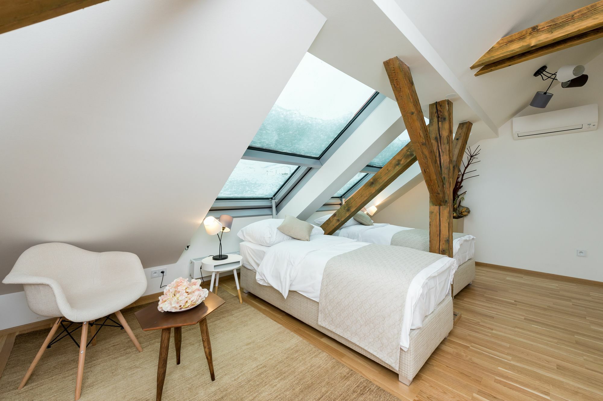 Empirent River Apartment *