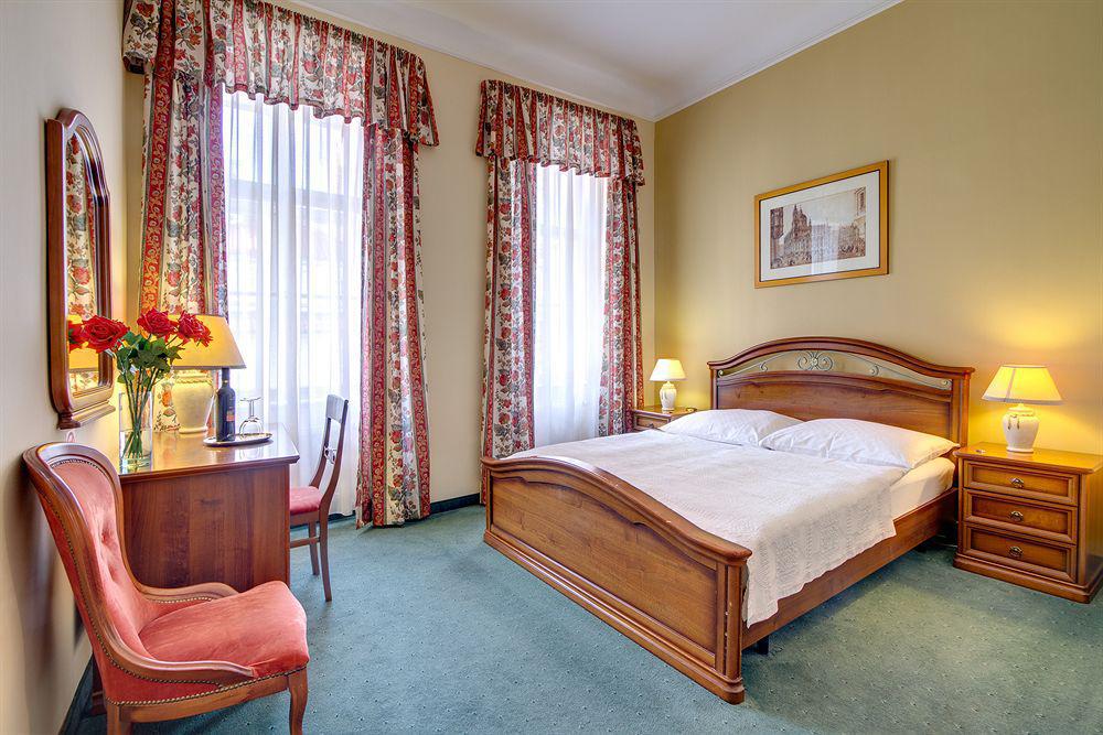 Bishop's House Hotel 4*