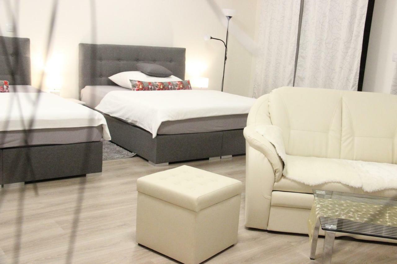 Apartment Metropole De Luxe *