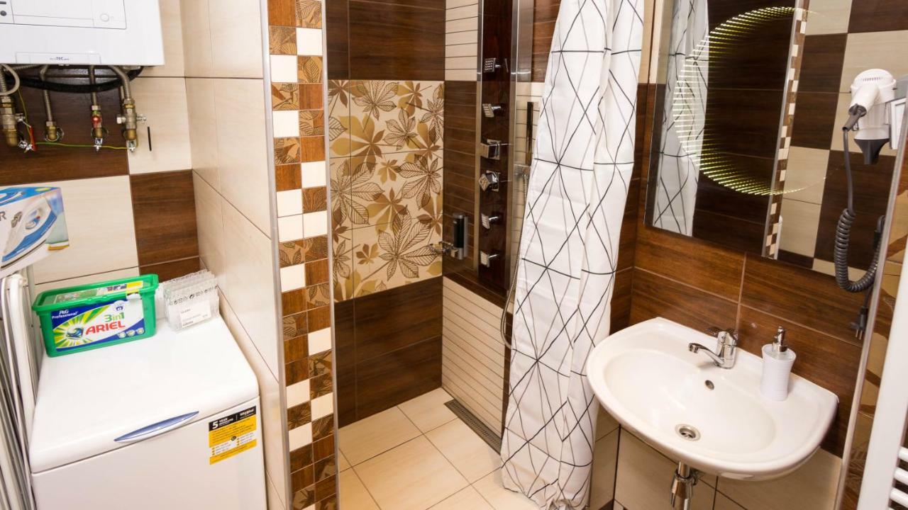 Apartment Four Year Seasons - Walkable To Centre, Metro And Riverside Prag