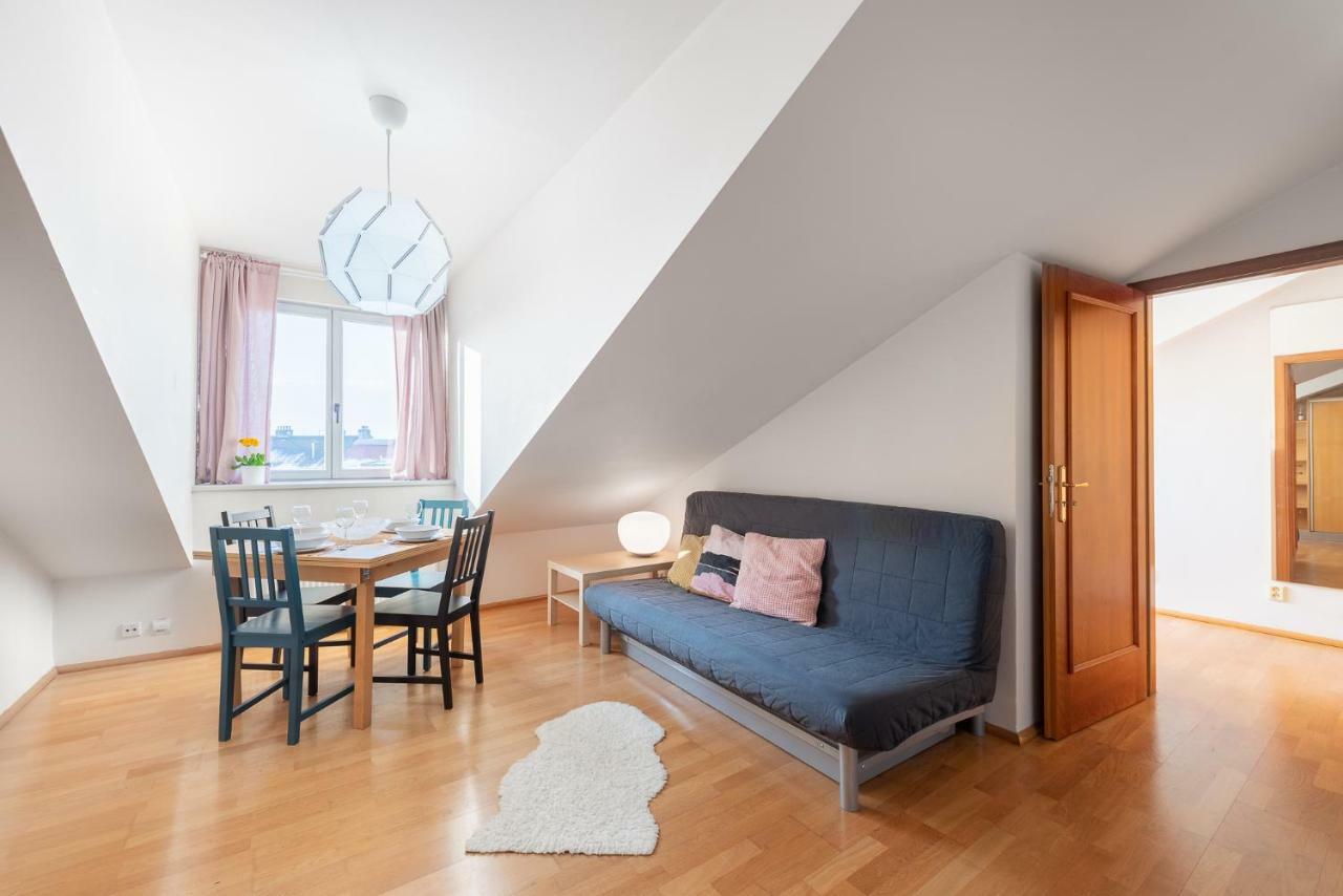 Nest Apartment