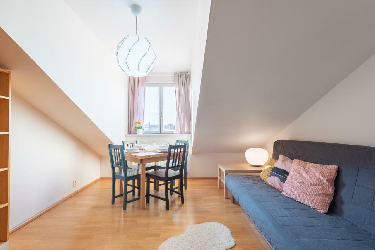 Nest Apartment