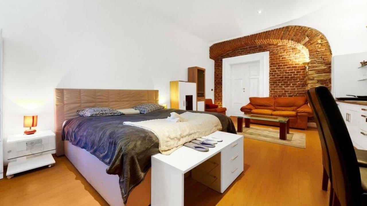 Dlouha 25 * Prag