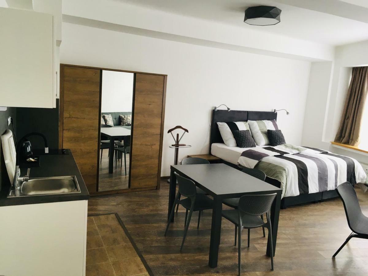 Apartment Like *