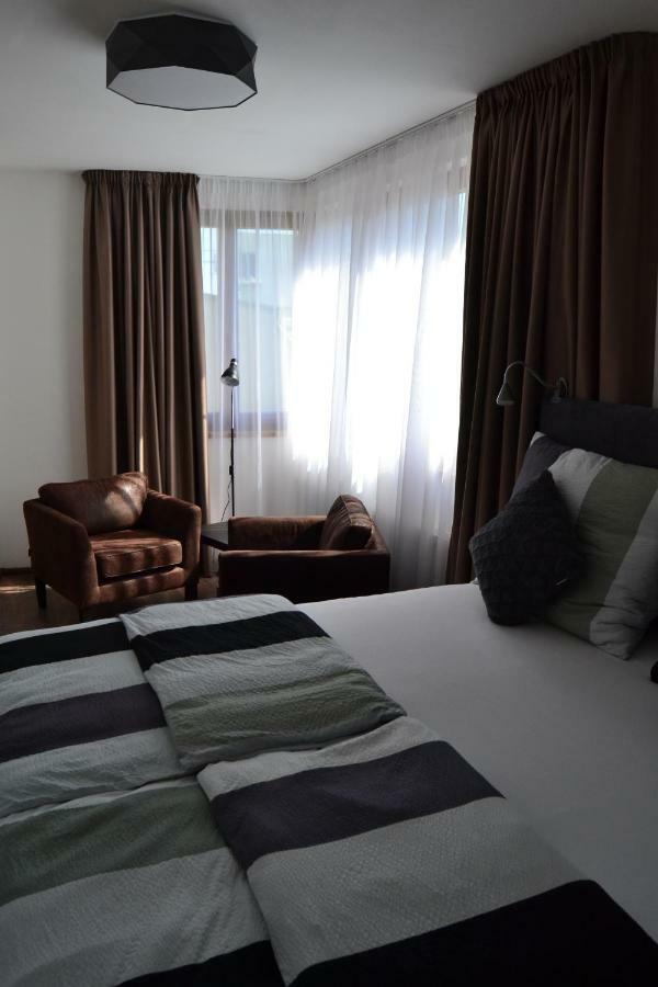 Like Apartment *