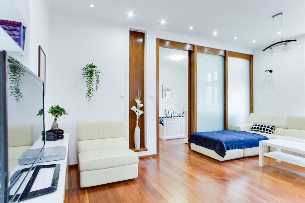 Apartment Royal Near River - Nek4th Prag