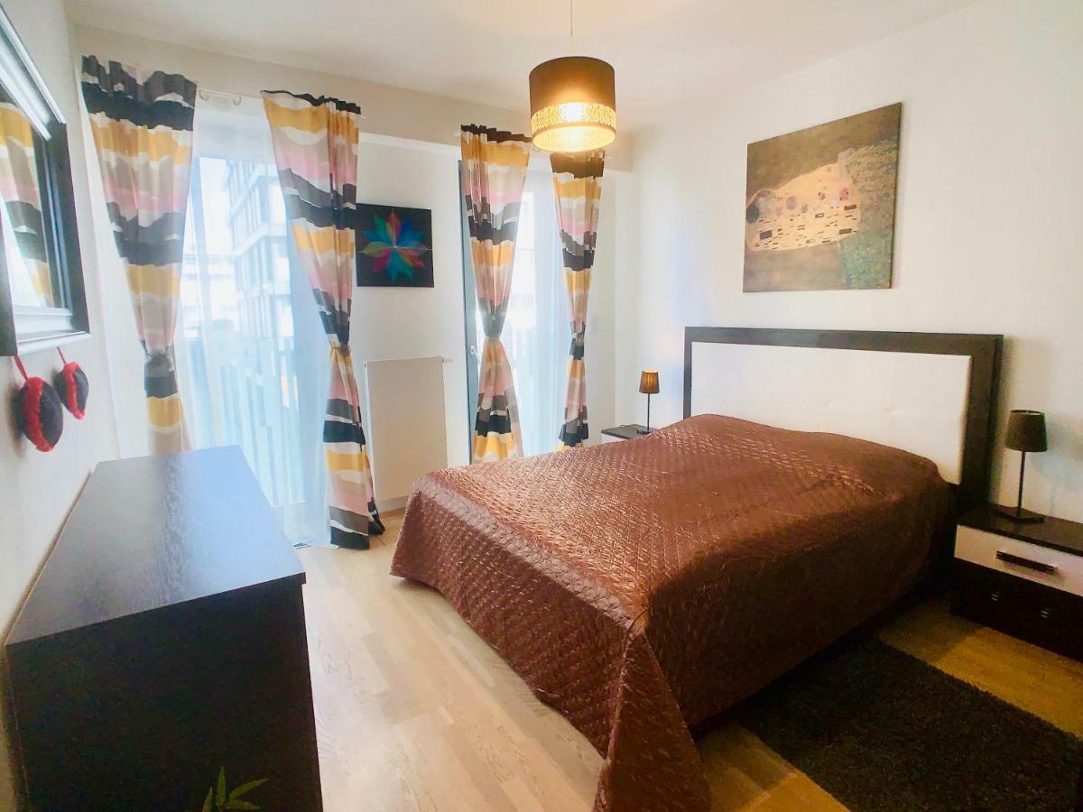 Art Garden Towers Apartment *