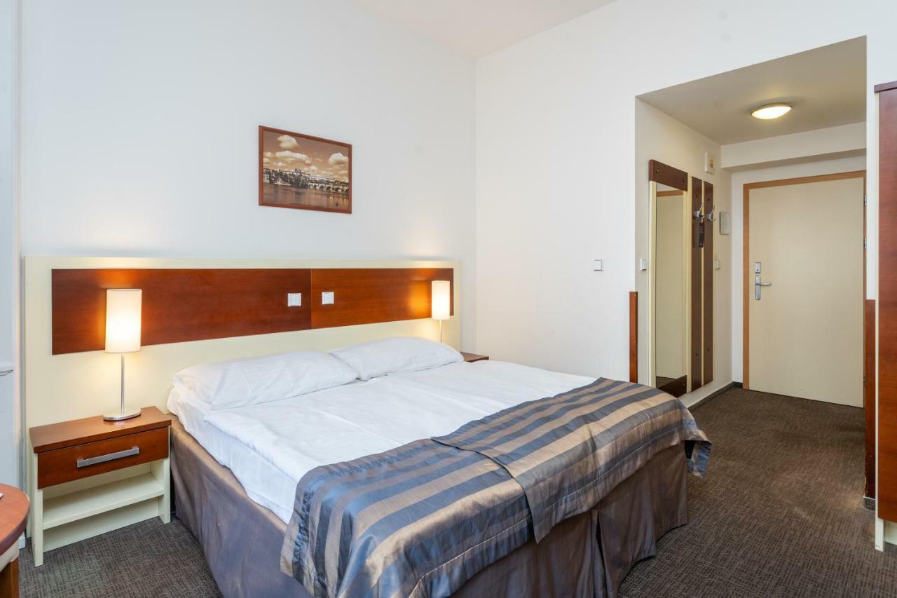 Gloria Hotel 4*