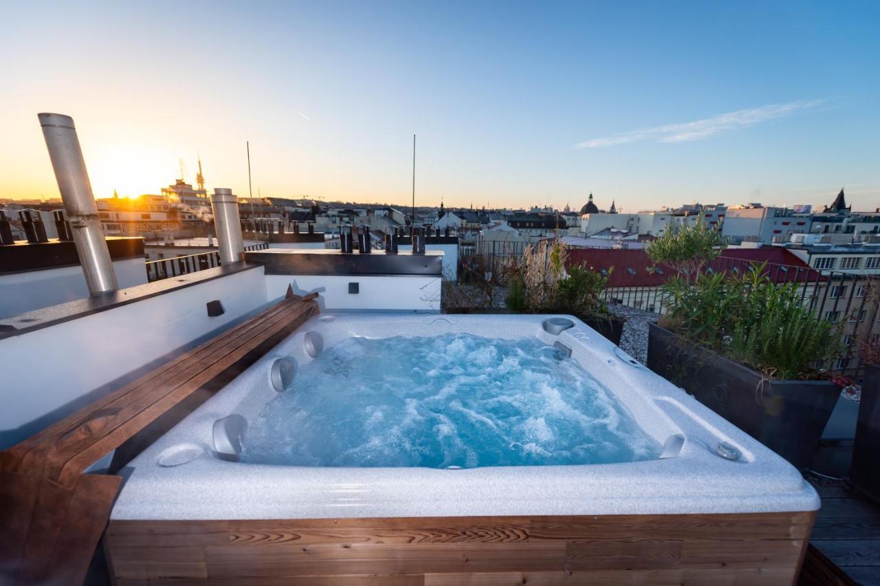 Apartment Empirent Rooftop Collection