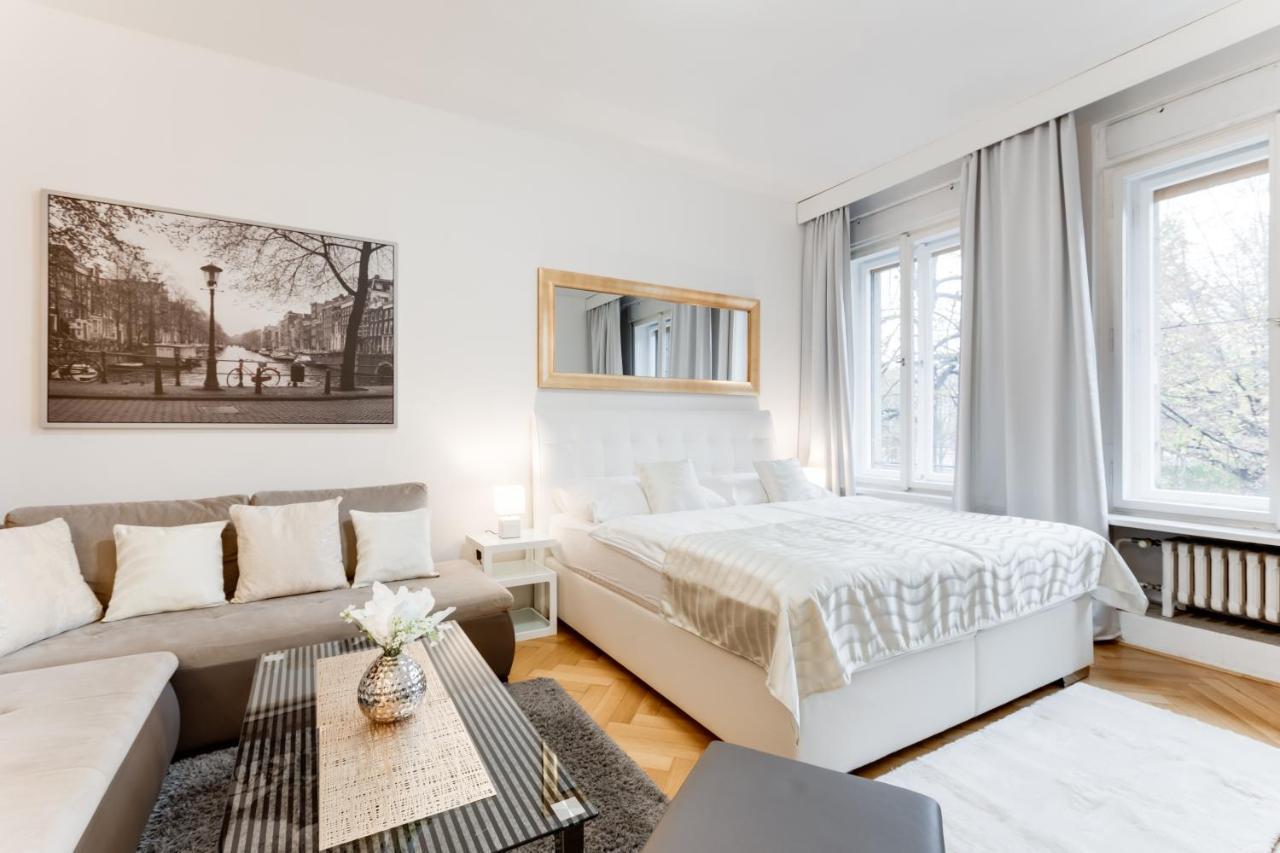 Exclusive Riverside In The Heart Of Lejlighed
