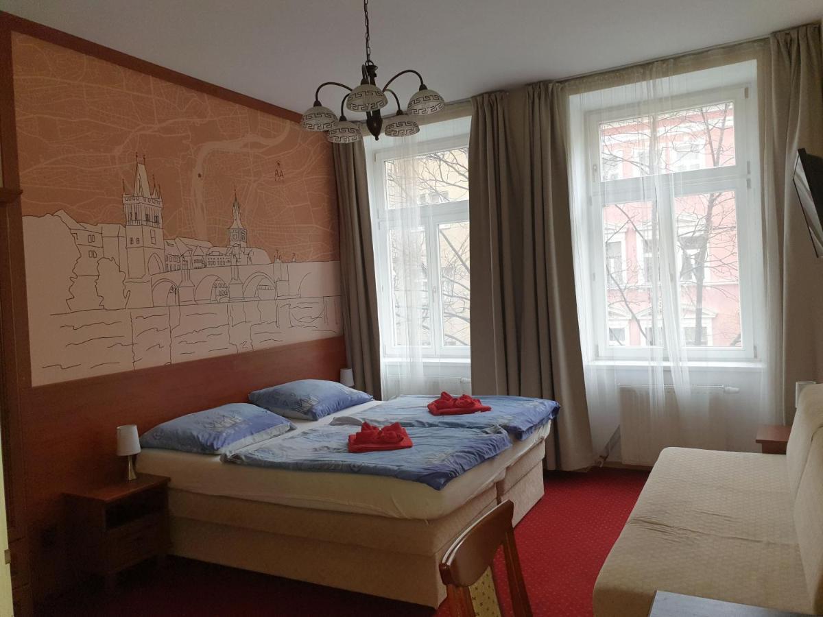 Aaron Hotel 3*