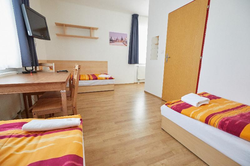University Hotel Hotell 2*