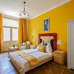 For Celebrations Spacious 3Bdr Apartment With Balcony