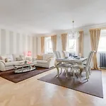 Charles Bridge Royal Apartments - Castle District