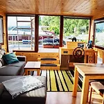 Houseboat Bonanza Prague