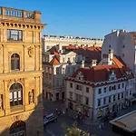 Stylish Apartment In The Heart Of The Old Town