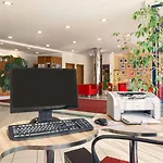 Ramada Airport Hotel Prague