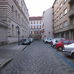 Golden Sunny Apartment, Centre, For 3 People