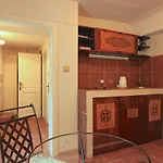 Cool 1 Bedroom Prokopska Apartment In Mala Strana