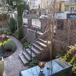 Apartman 2+Kk, 50 M2 V Klidne Lokalite. 10 Min Od Centra Prahy.