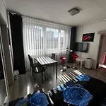 Monfas Apartment Barrandov