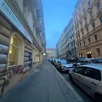 Nika Apartments Prague 2