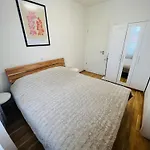 Nika Apartments Prague 2