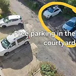 Parking Free One Room With Netflix In Shared Flat With A Woman In Next Room And Shared Bathroom And Kitchen No Invoice