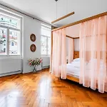 Malostranska Residence