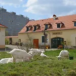 Ubytovna Toulcuv Dvur