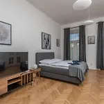 Centrally Located 3Bd Home Near National Museum