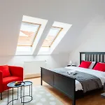 2-Level Apartment With Large Balcony