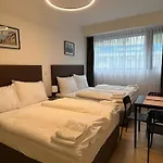 Post 120 Suites